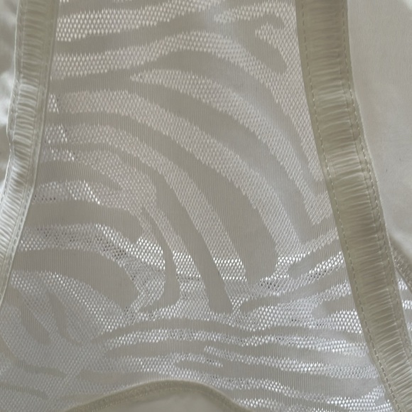 Adidas by Stella McCartney workout top - Picture 6 of 8